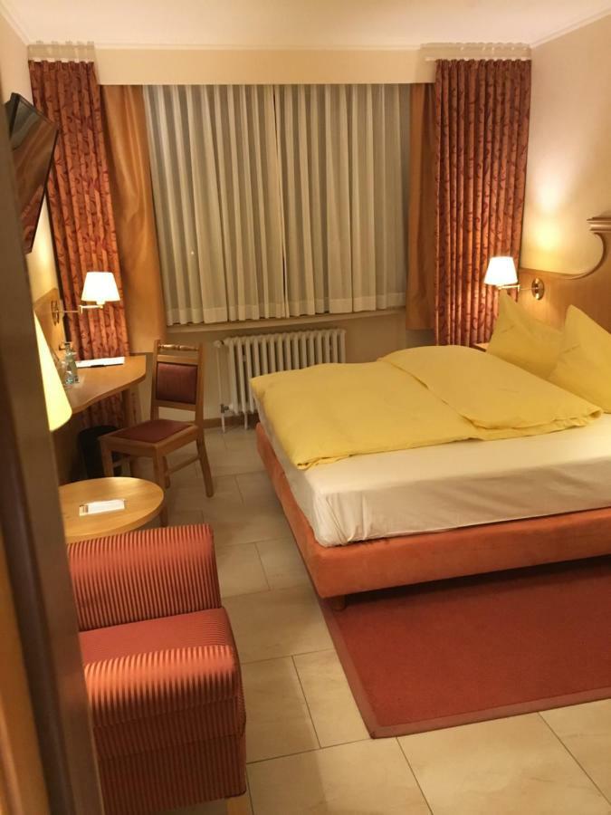 Altes Gasthaus Kuhr - Hotel & Restaurant Papenburg Exteriör bild